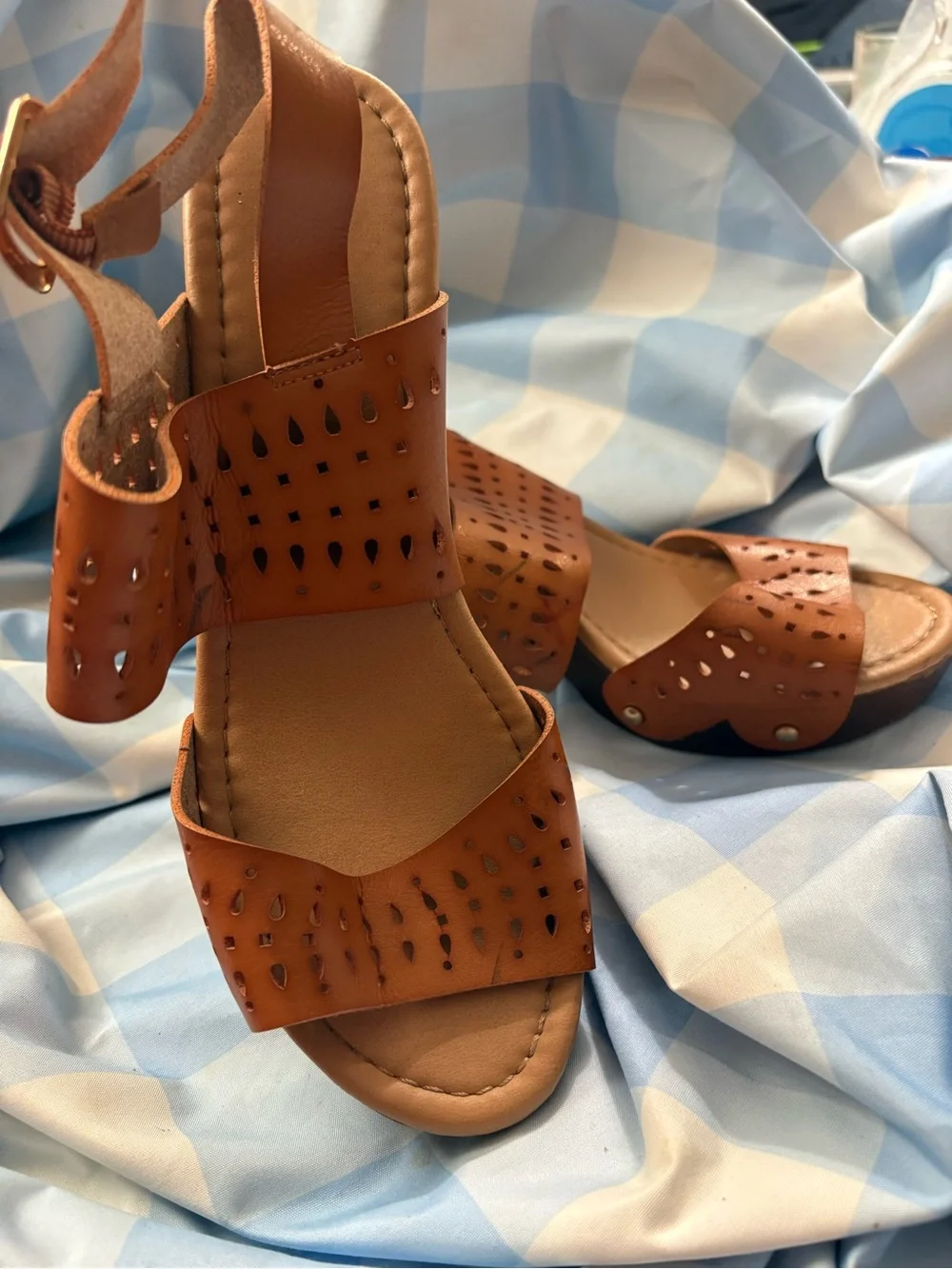 Altared State Women’s Tan Leather Cutout Platform Sandals SZ 8 Crafted.3”Heels